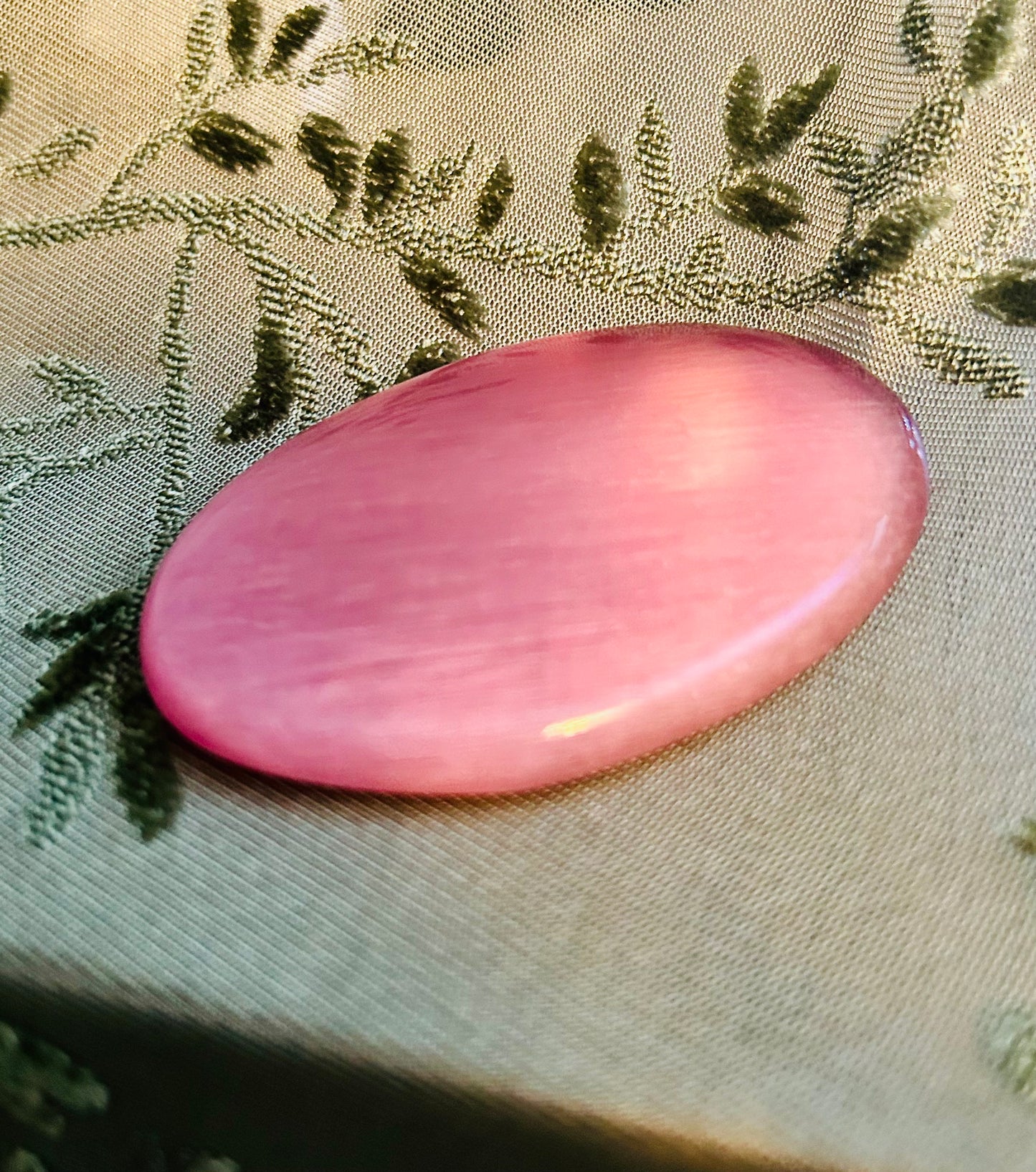 Cats Eye palm stone