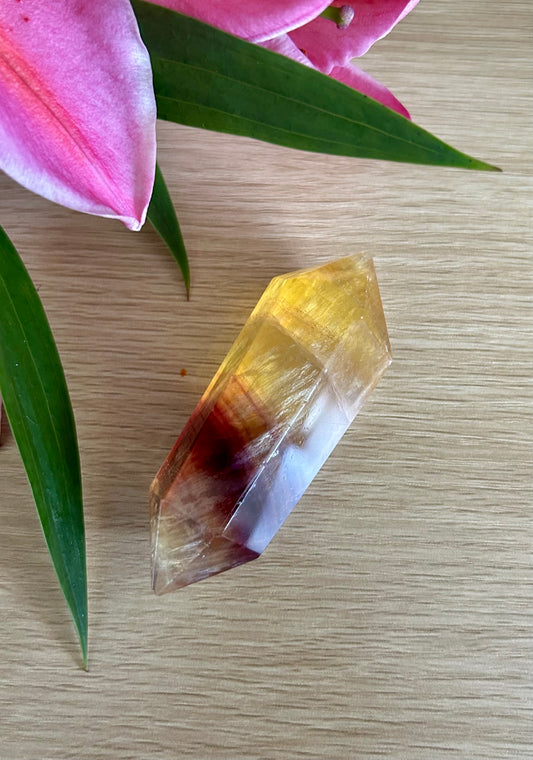 Fluorite double terminated point