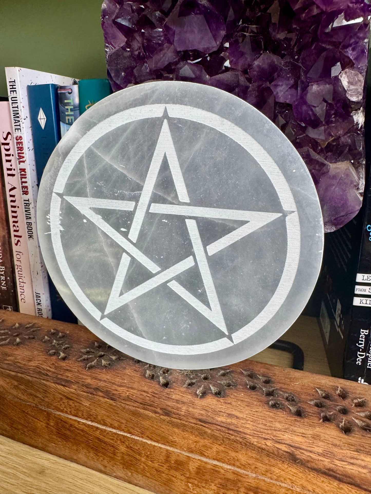 Large selenite charging plate