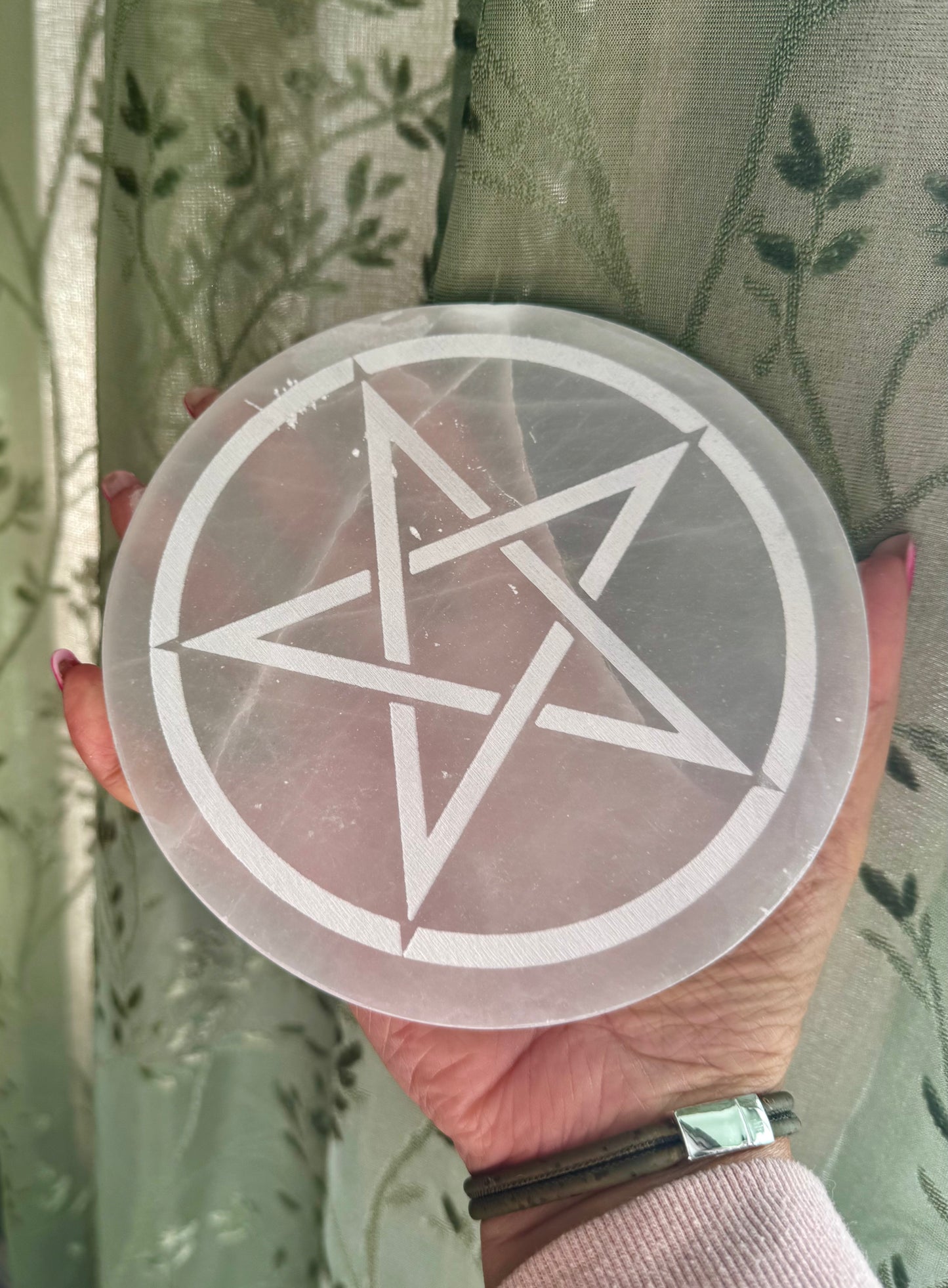 Large selenite charging plate